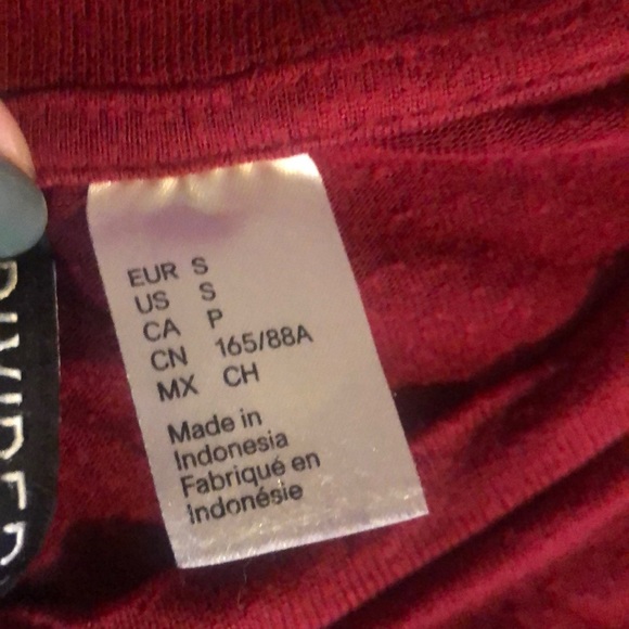 Red crop top - Picture 3 of 3